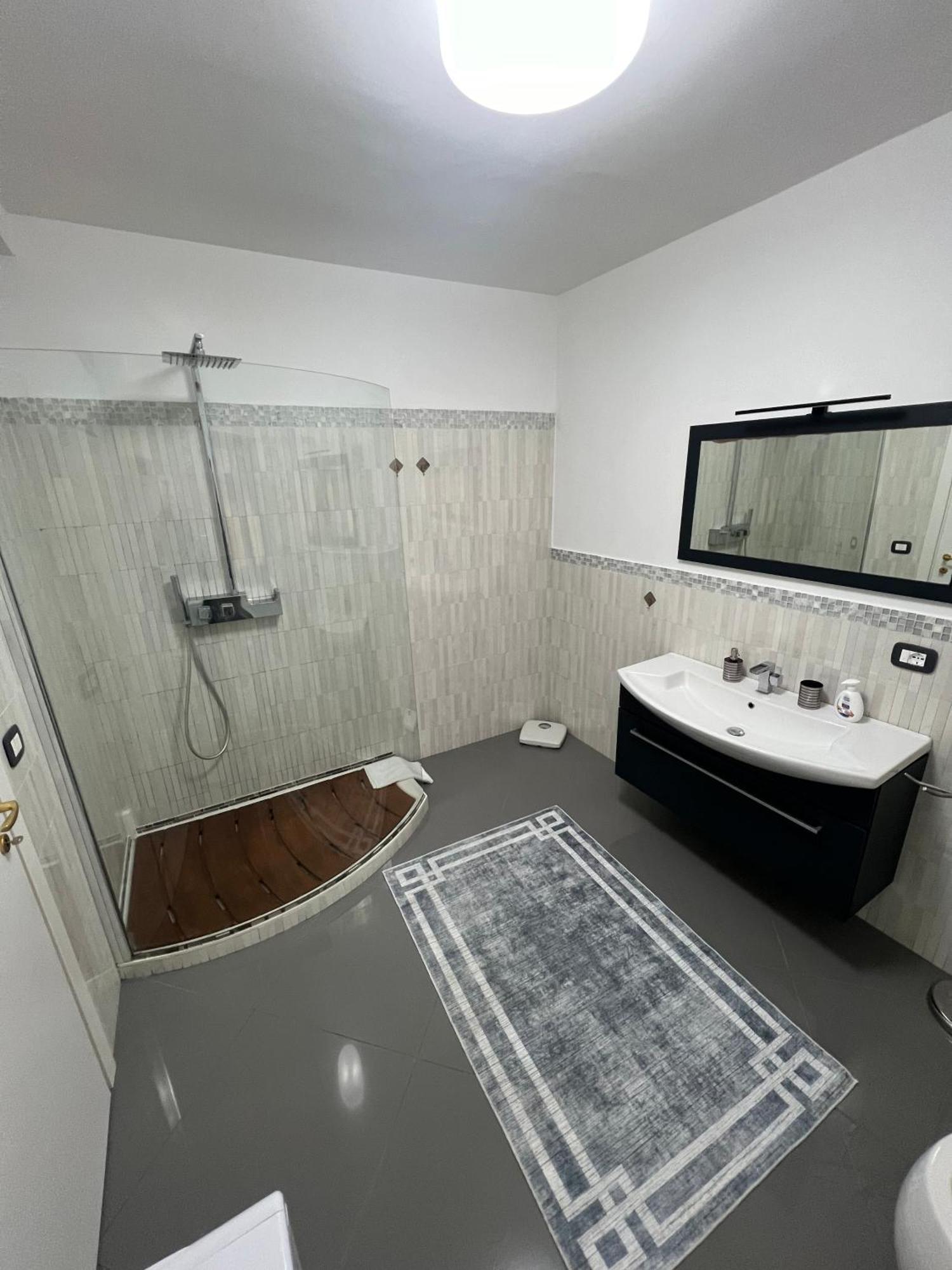 Le Case Di Romeo Alla Vucciria ปาแลร์โม ภายนอก รูปภาพ